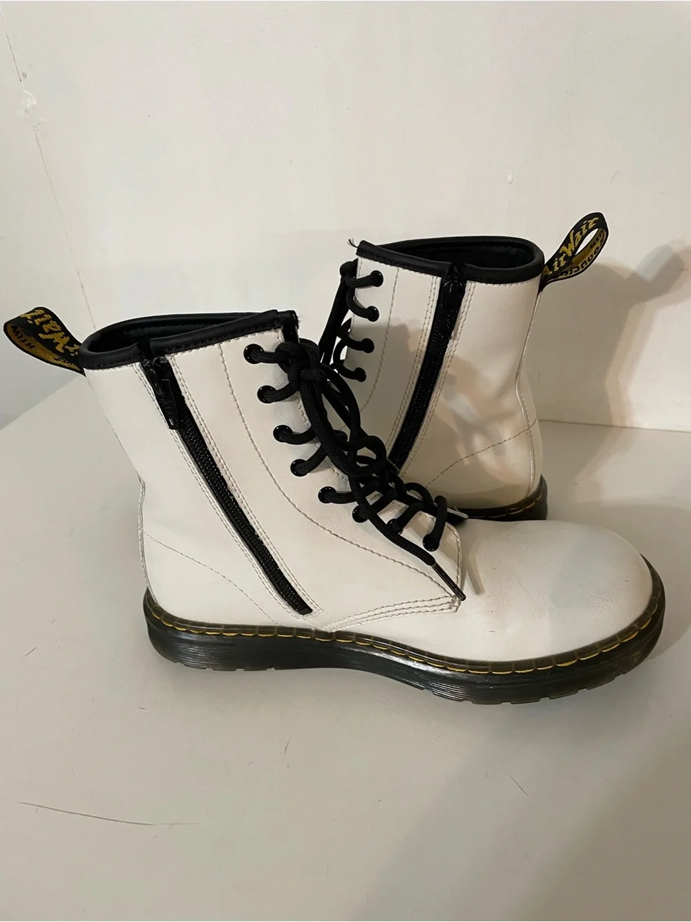 Doc Martens in White